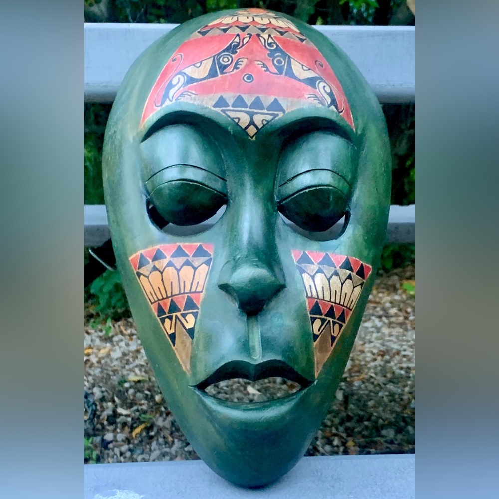 Vtg Artisan Hand Crafted Painted Carved Wooden Decorative Malaysian Face Mask